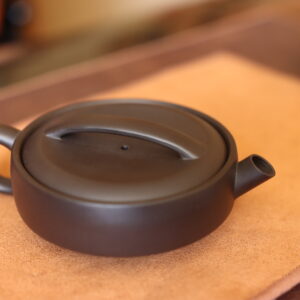 Wide Mouth Hanwa Zisha TeaPot Textured Slab Design · 5-Second Cleaning System · Group Ceremony Pro Tools · Carbon-Neutral Bamboo Gift