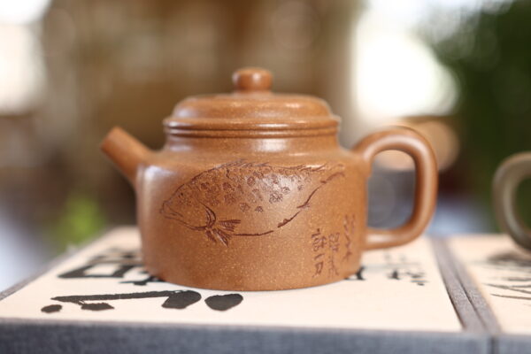 Imperial Vermilion Dezhong Teapot Cinnabar Zisha · Confucian AR Ancestor Rites · Multi-Generational Gift · Limited 50 Pieces